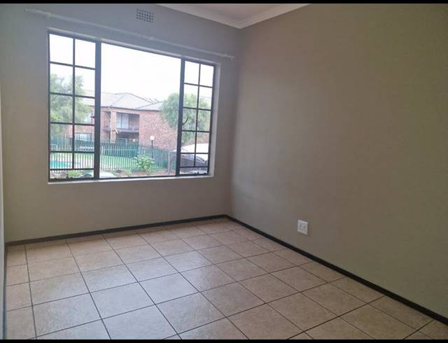 2 BEDROOM APARTMENT FOR SALE IN SONNEVELD